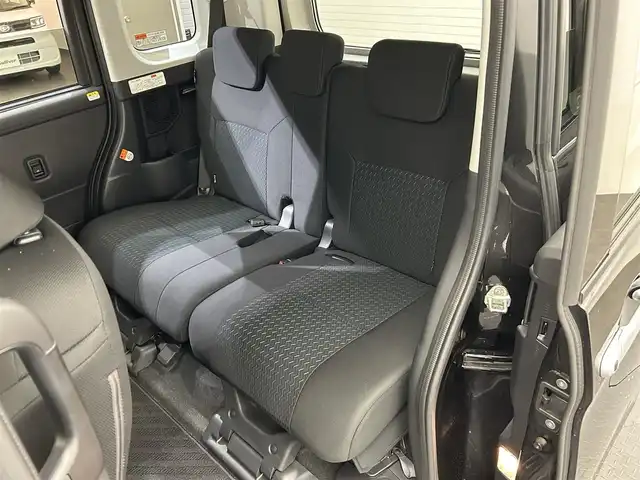 トヨタ ルーミー カスタムG 愛媛県 2022(令4)年 2.5万km ブラックマイカメタリック ・９型ディスプレイオーディオ/（フルセグＴＶ・ＢＴ・ＦＭ・ＡＭ・ＵＳＢ・apple carplay・android auto）/・全方位カメラ　/・レーダークルーズコントロール　/・両側電動ドア　/・レーンキープアシスト/・スペアキー