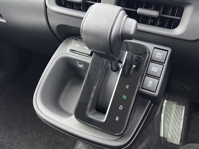 トヨタ シエンタ ハイブリッド G 宮城県 2025(令7)年 0.1千km ダークグレー 登録済未使用車/Toyota Safety Sense	/・プリクラッシュセーフティ	/・レーダークルーズコントロール/・オートマチックハイビーム/・プロアクティブドライビングアシスト/・レーントレーシングアシスト/パノラマビューカメラ/純正8型ディスプレイオーディオ【地図機能なし】/・BT.USB.ミラーキャスト/ビルトインETC/両側パワースライドドア/LEDヘッドライト/プッシュスタート/スマートキー/ステアリングスイッチ/純正15インチホイールキャップ/横滑り防止機能