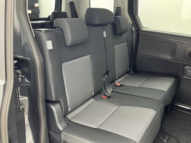 トヨタ シエンタ ハイブリッド G 宮城県 2025(令7)年 0.1千km ダークグレー 登録済未使用車/Toyota Safety Sense	/・プリクラッシュセーフティ	/・レーダークルーズコントロール/・オートマチックハイビーム/・プロアクティブドライビングアシスト/・レーントレーシングアシスト/パノラマビューカメラ/純正8型ディスプレイオーディオ【地図機能なし】/・BT.USB.ミラーキャスト/ビルトインETC/両側パワースライドドア/LEDヘッドライト/プッシュスタート/スマートキー/ステアリングスイッチ/純正15インチホイールキャップ/横滑り防止機能