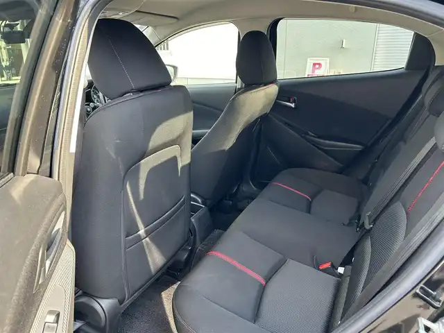 マツダ デミオ XD ツーリング 福島県 2015(平27)年 6.5万km ジェットブラックマイカ (株)IDOMが運営する【じしゃロン福島店】の自社ローン対象車両になります。こちらは現金ご利用時の価格です。自社ローンご希望の方は別途その旨お申付け下さい。/純正ナビ/バックカメラ/HUD/革巻きステアリング/クルーズコントロール/パドルシフト/フォグランプ/ドアバイザー/ステアリングリモコン/ドライブレコーダー/ウィンカーミラー/プッシュスタート/ETC