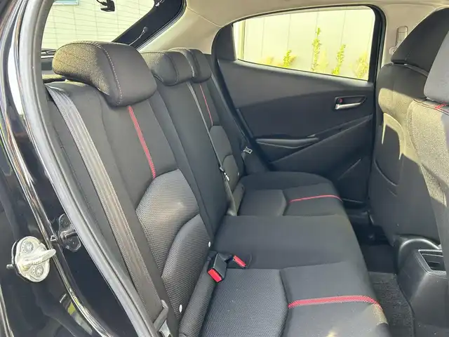 マツダ デミオ XD ツーリング 福島県 2015(平27)年 6.5万km ジェットブラックマイカ (株)IDOMが運営する【じしゃロン福島店】の自社ローン対象車両になります。こちらは現金ご利用時の価格です。自社ローンご希望の方は別途その旨お申付け下さい。/純正ナビ/バックカメラ/HUD/革巻きステアリング/クルーズコントロール/パドルシフト/フォグランプ/ドアバイザー/ステアリングリモコン/ドライブレコーダー/ウィンカーミラー/プッシュスタート/ETC