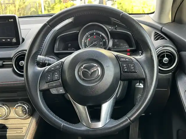 マツダ デミオ XD ツーリング 福島県 2015(平27)年 6.5万km ジェットブラックマイカ (株)IDOMが運営する【じしゃロン福島店】の自社ローン対象車両になります。こちらは現金ご利用時の価格です。自社ローンご希望の方は別途その旨お申付け下さい。/純正ナビ/バックカメラ/HUD/革巻きステアリング/クルーズコントロール/パドルシフト/フォグランプ/ドアバイザー/ステアリングリモコン/ドライブレコーダー/ウィンカーミラー/プッシュスタート/ETC