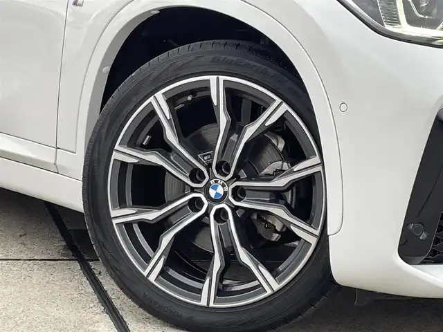 ＢＭＷ Ｘ１ xDrive 18d Mスポーツ 東京都 2022(令4)年 3.5万km アルピンホワイトⅢ インテリジェントセーフティ/スマートキー/プッシュスタート/パドルシフト/クルーズコントロール/純正ナビ/バックモニター/Bluetooth接続/USB/電動パワーシート/ハーフレザーシート/純正フロアマット/パワーバックドア/純正LEDヘッドライト/オートライト/コーナーセンサー/TCS/ワイヤレス充電