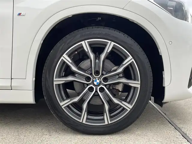 ＢＭＷ Ｘ１ xDrive 18d Mスポーツ 東京都 2022(令4)年 3.5万km アルピンホワイトⅢ インテリジェントセーフティ/スマートキー/プッシュスタート/パドルシフト/クルーズコントロール/純正ナビ/バックモニター/Bluetooth接続/USB/電動パワーシート/ハーフレザーシート/純正フロアマット/パワーバックドア/純正LEDヘッドライト/オートライト/コーナーセンサー/TCS/ワイヤレス充電