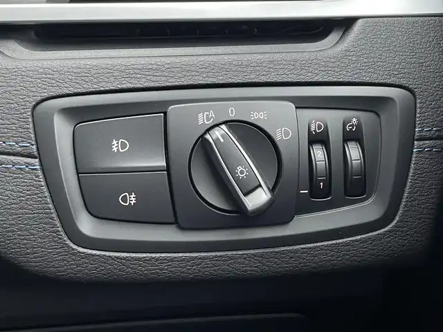 ＢＭＷ Ｘ１ xDrive 18d Mスポーツ 東京都 2022(令4)年 3.5万km アルピンホワイトⅢ インテリジェントセーフティ/スマートキー/プッシュスタート/パドルシフト/クルーズコントロール/純正ナビ/バックモニター/Bluetooth接続/USB/電動パワーシート/ハーフレザーシート/純正フロアマット/パワーバックドア/純正LEDヘッドライト/オートライト/コーナーセンサー/TCS/ワイヤレス充電