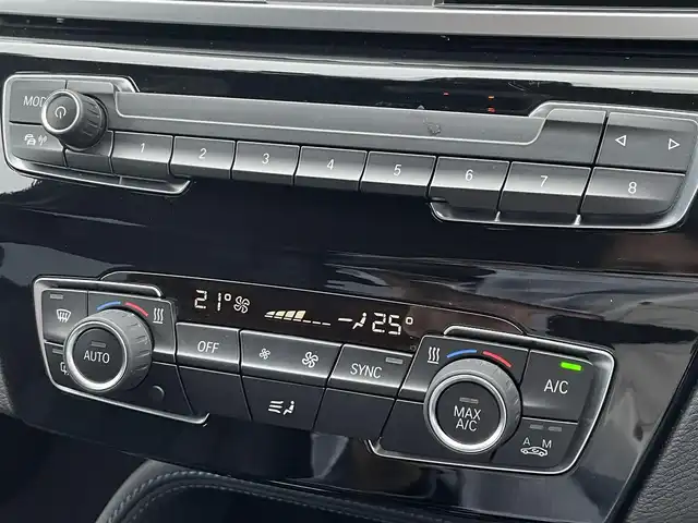 ＢＭＷ Ｘ１ xDrive 18d Mスポーツ 東京都 2022(令4)年 3.5万km アルピンホワイトⅢ インテリジェントセーフティ/スマートキー/プッシュスタート/パドルシフト/クルーズコントロール/純正ナビ/バックモニター/Bluetooth接続/USB/電動パワーシート/ハーフレザーシート/純正フロアマット/パワーバックドア/純正LEDヘッドライト/オートライト/コーナーセンサー/TCS/ワイヤレス充電