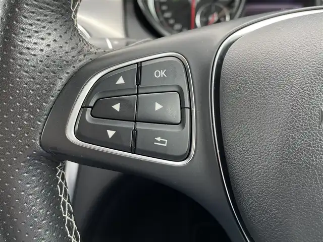 メルセデス・ベンツ ＧＬＡ２２０ 4マチック 東京都 2018(平30)年 4.2万km コスモスブラック 純正ナビ/フルセグTV/Bluetooth接続/USB/バックモニター/ブラックレザーシート/シートヒーター/純正LEDヘッドライト/アダプティブクルーズコントロール/ブラインドスポットモニター/レーンキープアシスト/パワーバックドア/スマートキー/プッシュスタート/アイドリングストップ