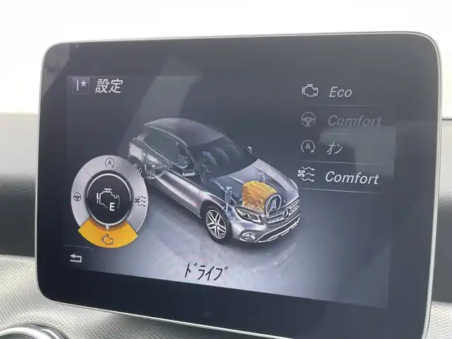 メルセデス・ベンツ ＧＬＡ２２０ 4マチック 東京都 2018(平30)年 4.2万km コスモスブラック 純正ナビ/フルセグTV/Bluetooth接続/USB/バックモニター/ブラックレザーシート/シートヒーター/純正LEDヘッドライト/アダプティブクルーズコントロール/ブラインドスポットモニター/レーンキープアシスト/パワーバックドア/スマートキー/プッシュスタート/アイドリングストップ