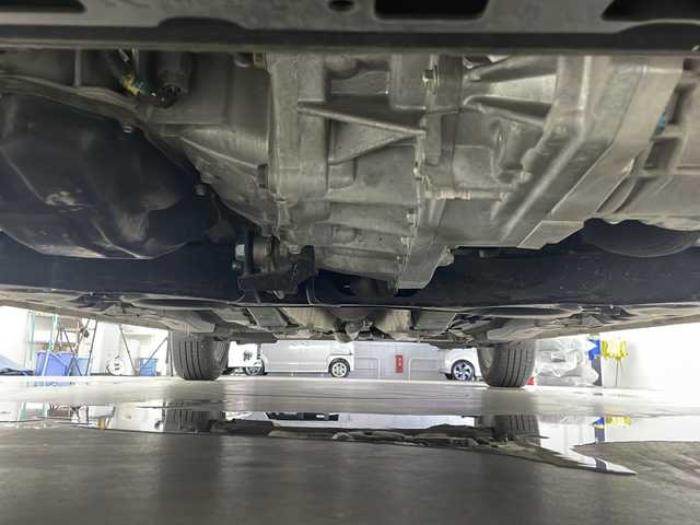 日産 ノート e－パワー メダリスト 埼玉県 2019(平31)年 7万km 白 全方位カメラ/前方ドライブレコーダー/ＥＴＣ/エマージェンシーブレーキ/レーンキープアシスト/アダプティブクルーズコントロール/ステアリングリモコン/プッシュスタート/ドライブモードセレクト/デジタルインナーミラー/フロントフォグランプ/ウィンカーミラー/純正ドアバイザー/社外フロアマット/純正１５インチアルミホイール/ハーフレザーシート/パワーウィンドウ