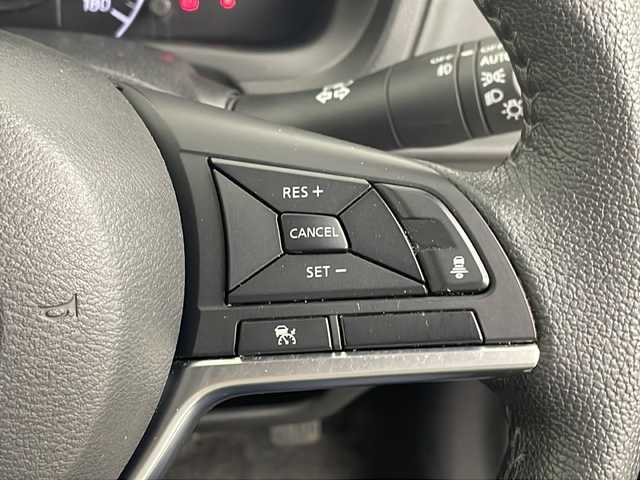 日産 ノート e－パワー メダリスト 埼玉県 2019(平31)年 7万km 白 全方位カメラ/前方ドライブレコーダー/ＥＴＣ/エマージェンシーブレーキ/レーンキープアシスト/アダプティブクルーズコントロール/ステアリングリモコン/プッシュスタート/ドライブモードセレクト/デジタルインナーミラー/フロントフォグランプ/ウィンカーミラー/純正ドアバイザー/社外フロアマット/純正１５インチアルミホイール/ハーフレザーシート/パワーウィンドウ