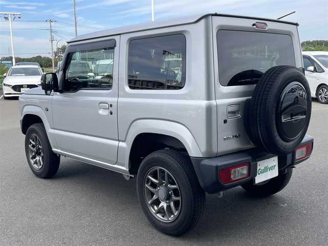 スズキ ジムニー XC 東京都 2020(令2)年 4.4万km シルキーシルバーメタリック 純正8インチナビ/（フルセグ/Bluetooth/CD/USB/ipod/AM/FM）/衝突軽減ブレーキ/レーンキープアシスト/クルーズコントロール/前席シートヒーター/バックカメラ/ビルトインETC/前後ドライブレコーダー/純正フロアマット/ヘッドライトウォッシャー/電格ミラー/フロントフォグランプ/ダウンヒルアシストコントロール/LEDヘッドライト/クルーズコントロール/新車保証書/ドアバイザー
