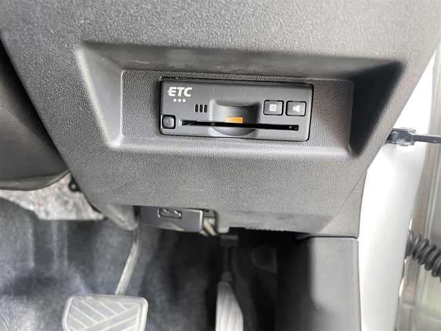 スズキ ジムニー XC 東京都 2020(令2)年 4.4万km シルキーシルバーメタリック 純正8インチナビ/（フルセグ/Bluetooth/CD/USB/ipod/AM/FM）/衝突軽減ブレーキ/レーンキープアシスト/クルーズコントロール/前席シートヒーター/バックカメラ/ビルトインETC/前後ドライブレコーダー/純正フロアマット/ヘッドライトウォッシャー/電格ミラー/フロントフォグランプ/ダウンヒルアシストコントロール/LEDヘッドライト/クルーズコントロール/新車保証書/ドアバイザー