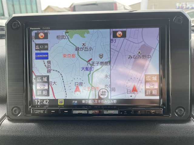 スズキ ジムニー XC 東京都 2020(令2)年 4.4万km シルキーシルバーメタリック 純正8インチナビ/（フルセグ/Bluetooth/CD/USB/ipod/AM/FM）/衝突軽減ブレーキ/レーンキープアシスト/クルーズコントロール/前席シートヒーター/バックカメラ/ビルトインETC/前後ドライブレコーダー/純正フロアマット/ヘッドライトウォッシャー/電格ミラー/フロントフォグランプ/ダウンヒルアシストコントロール/LEDヘッドライト/クルーズコントロール/新車保証書/ドアバイザー