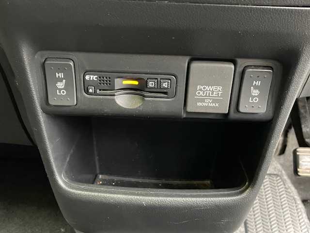 ホンダ Ｎ ＢＯＸ カスタム SSブラックSパッケージ 福島県 2017(平29)年 7.4万km クリスタルブラックパール (株)IDOMが運営する【じしゃロンいわき店】の自社ローン専用車両になります。こちらは現金またはオートローンご利用時の価格です。自社ローンご希望の方は別途その旨お申付け下さい/登録時走行距離73333km/ナビゲーション/バックカメラ/両側パワースライドドア/地上デジタルTV/プッシュスタート/スマートキー/シートヒーター/サイドバイザー/フロアマット