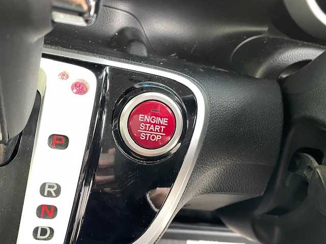 ホンダ Ｎ ＢＯＸ カスタム SSブラックSパッケージ 福島県 2017(平29)年 7.4万km クリスタルブラックパール (株)IDOMが運営する【じしゃロンいわき店】の自社ローン専用車両になります。こちらは現金またはオートローンご利用時の価格です。自社ローンご希望の方は別途その旨お申付け下さい/登録時走行距離73333km/ナビゲーション/バックカメラ/両側パワースライドドア/地上デジタルTV/プッシュスタート/スマートキー/シートヒーター/サイドバイザー/フロアマット