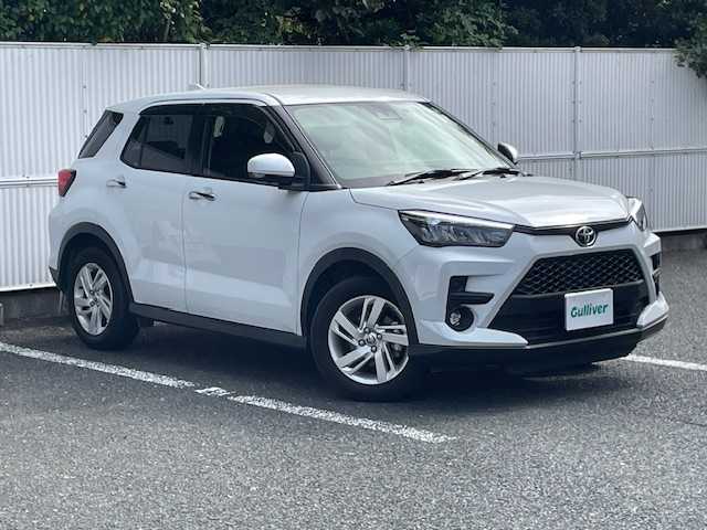 トヨタ ライズ G 茨城県 2023(令5)年 1.9万km シャイニングホワイトパール 全方位車外カメラ/パノラミックビューモニター/全席シートヒーター/レーンキープアシスト/TV（フルセグ）/Bluetooth/ETC/オートマチックハイビーム/オートライト/ステアリングスイッチ/衝突被害軽減システム