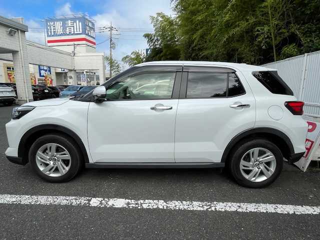 トヨタ ライズ G 茨城県 2023(令5)年 1.9万km シャイニングホワイトパール 全方位車外カメラ/パノラミックビューモニター/全席シートヒーター/レーンキープアシスト/TV（フルセグ）/Bluetooth/ETC/オートマチックハイビーム/オートライト/ステアリングスイッチ/衝突被害軽減システム