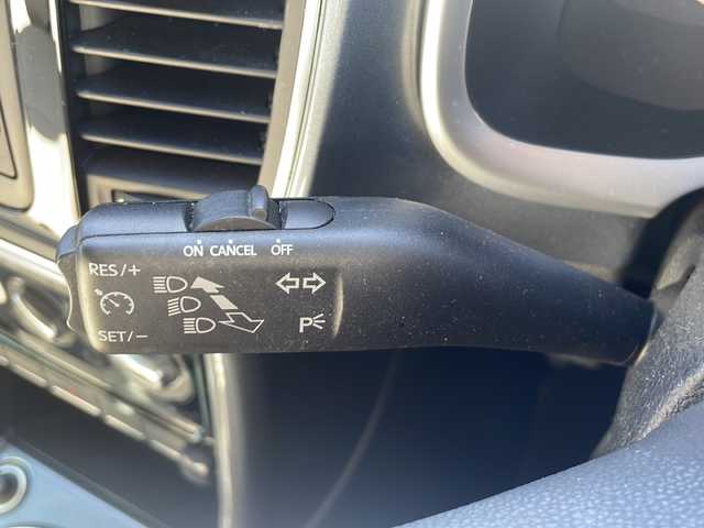 フォルクスワーゲン ザ・ビートル デザイン 静岡県 2016(平28)年 3万km グレーＭ /プッシュスタート//ディスチャージ//純正16インチAW//スマートキー//ETC//保証書//取説