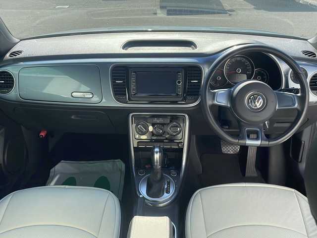 フォルクスワーゲン ザ・ビートル デザイン 静岡県 2016(平28)年 3万km グレーＭ /プッシュスタート//ディスチャージ//純正16インチAW//スマートキー//ETC//保証書//取説