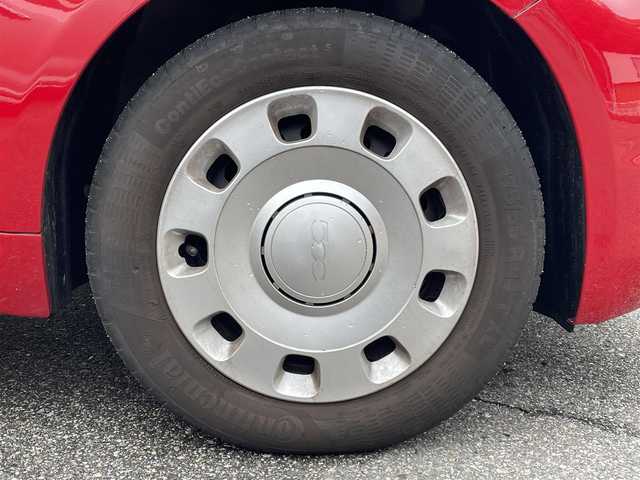 フィアット ５００ 1．2 ポップ 岐阜県 2017(平29)年 2.9万km パソドプレレッド ワンオーナー/純正ディスプレイオーディオ/【AM/FM．AUX.USB】/ナビ/純正フロアマット/横滑り防止装置/ABS/ドアバイザー/フォグライト/リモコンキー/積込スタッドレスタイヤ/保証書/取扱説明書/スペアキー