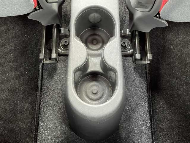 フィアット ５００ 1．2 ポップ 岐阜県 2017(平29)年 2.9万km パソドプレレッド ワンオーナー/純正ディスプレイオーディオ/【AM/FM．AUX.USB】/ナビ/純正フロアマット/横滑り防止装置/ABS/ドアバイザー/フォグライト/リモコンキー/積込スタッドレスタイヤ/保証書/取扱説明書/スペアキー