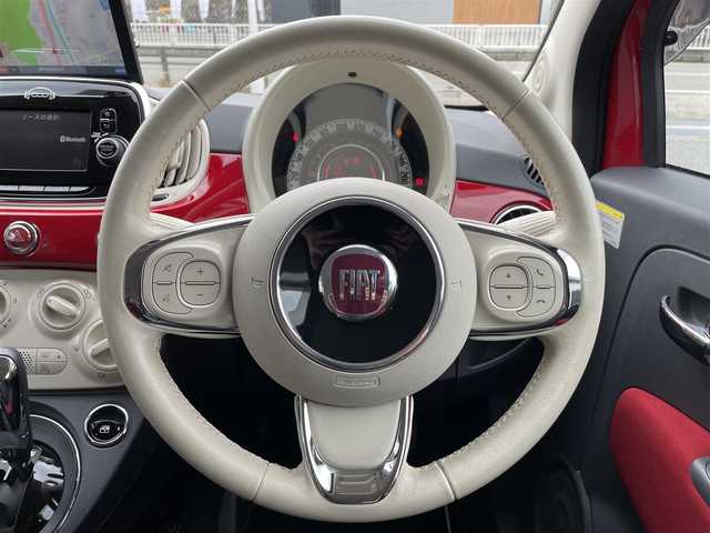 フィアット ５００ 1．2 ポップ 岐阜県 2017(平29)年 2.9万km パソドプレレッド ワンオーナー/純正ディスプレイオーディオ/【AM/FM．AUX.USB】/ナビ/純正フロアマット/横滑り防止装置/ABS/ドアバイザー/フォグライト/リモコンキー/積込スタッドレスタイヤ/保証書/取扱説明書/スペアキー