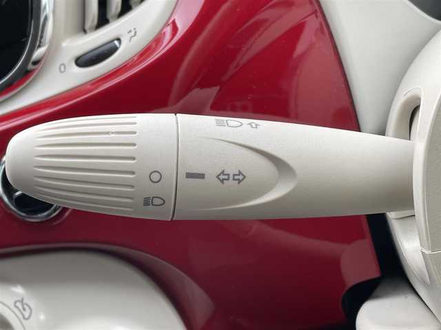 フィアット ５００ 1．2 ポップ 岐阜県 2017(平29)年 2.9万km パソドプレレッド ワンオーナー/純正ディスプレイオーディオ/【AM/FM．AUX.USB】/ナビ/純正フロアマット/横滑り防止装置/ABS/ドアバイザー/フォグライト/リモコンキー/積込スタッドレスタイヤ/保証書/取扱説明書/スペアキー