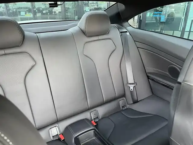 ＢＭＷ Ｍ４ クーペ 東京都 2016(平28)年 4.2万km アルピンホワイトⅢ アダプティブＭサスペンション/・Ｍライト・アロイ・ホイール・ダブルスポーク・スタイリング/４３７Ｍ １９インチ鍛造ホイール/ドライビングアシスト/・衝突軽減ブレーキ/・レーンアシスト/純正HDDナビ/・ ｉＤｒｉｖｅシステム/・ ＨＤＤナビゲーション（ＶＩＣＳ３メディア対応）/・ ８，８インチ ワイド・コントロール・ディスプレイ/・ ｉＤｒｉｖｅコントローラー/・ プログラマブル・ボタン/・ オーディオ・ビジュアル・システム/・ ハンズフリーテレフォンシステム/・ ＵＳＢオーディオ・インターフェイス/・ スピーチ・コントロール（音声入力システム）/・純正フルセグTV/バックカメラ/障害物センサー/レザーシート /シートヒーター/カーボンインテリア/HUD/360度＋リア ドライブレコーダー