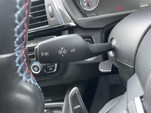 ＢＭＷ Ｍ４ クーペ 東京都 2016(平28)年 4.2万km アルピンホワイトⅢ アダプティブＭサスペンション/・Ｍライト・アロイ・ホイール・ダブルスポーク・スタイリング/４３７Ｍ １９インチ鍛造ホイール/ドライビングアシスト/・衝突軽減ブレーキ/・レーンアシスト/純正HDDナビ/・ ｉＤｒｉｖｅシステム/・ ＨＤＤナビゲーション（ＶＩＣＳ３メディア対応）/・ ８，８インチ ワイド・コントロール・ディスプレイ/・ ｉＤｒｉｖｅコントローラー/・ プログラマブル・ボタン/・ オーディオ・ビジュアル・システム/・ ハンズフリーテレフォンシステム/・ ＵＳＢオーディオ・インターフェイス/・ スピーチ・コントロール（音声入力システム）/・純正フルセグTV/バックカメラ/障害物センサー/レザーシート /シートヒーター/カーボンインテリア/HUD/360度＋リア ドライブレコーダー