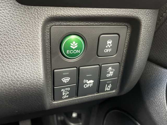 ホンダ ヴェゼル ハイブリッド Z ホンダセンシング 山口県 2017(平29)年 8.9万km クリスタルブラックパール 純正ナビ/DVD/CD/BT/USB/HDMI/フルセグTV/バックカメラ/ハーフレザーシート/前席シートヒーター/純正LEDヘッドライト/純正フォグランプ/オートライト/純正17インチアルミホイール/革巻きステアリング/ステアリングスイッチ/クルーズコントロール/パドルシフト/衝突被害軽減ブレーキ/LKA/横滑り防止/オートパーキングホールド/ルーフレール/スマートキー×２/ビルトインETC/ドライブレコーダー/純正フロアマット/純正ドアバイザー/電動格納ウインカードアミラー(オート機能付き)