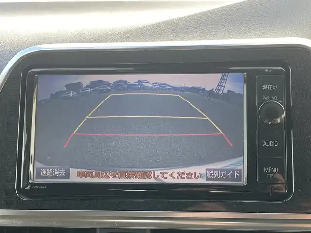 トヨタ シエンタ G 熊本県 2016(平28)年 7.1万km ホワイトパールクリスタルシャイン 純正メモリナビ/・AM/FM/CD/DVD/Bluetooth/・フルセグTV/・バックカメラ/フリップダウンモニター/トヨタセーフティセンス/・レーンディパーチャーアラート/・プリクラッシュセーフティ/・オートマチックハイビーム/両側パワースライドドア/ステアリングリモコン/ETC/TRDフロアマットスポイラー/オートライト/LEDヘッドライト