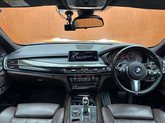 ＢＭＷ Ｘ５ xDrive 35d Mスポーツ 千葉県 2015(平27)年 7.7万km カーボンブラックM ７人乗り　/ＡＣＣ　/茶革シート/サンルーフ　/ナビ/バックカメラ　/パワーシート　/シートヒーター　/パワーバックドア