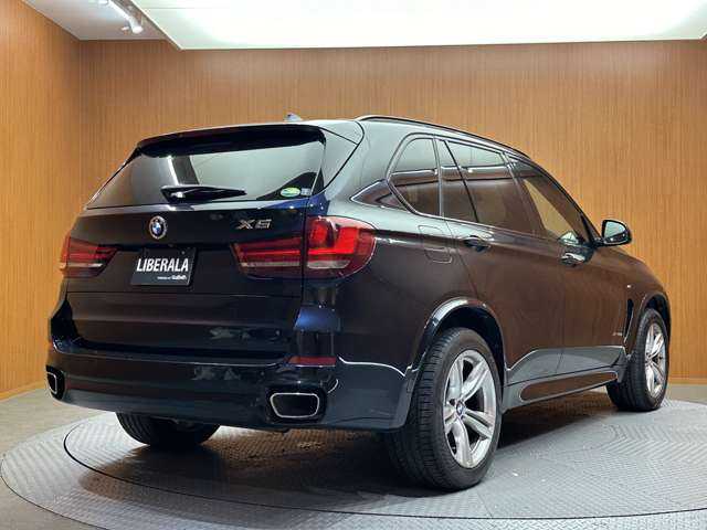 ＢＭＷ Ｘ５ xDrive 35d Mスポーツ 千葉県 2015(平27)年 7.7万km カーボンブラックM ７人乗り　/ＡＣＣ　/茶革シート/サンルーフ　/ナビ/バックカメラ　/パワーシート　/シートヒーター　/パワーバックドア