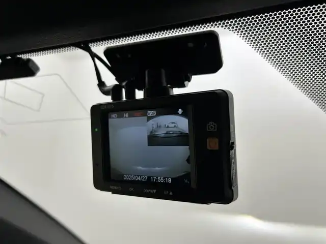 トヨタ Ｃ－ＨＲ G 福岡県 2017(平29)年 5.7万km ホワイトパールクリスタルシャイン モデリスタエアロ　/純正ナビ（ＢＴ，フルセグＴＶ）　/バックカメラ　/前後ドラレコ　/ビルトインＥＴＣ　/ＡＣＣ　/コーナーセンサー　/衝突軽減ブレーキ　/レーンキープ　/ＢＳＭ　/ハーフレザー　/シートヒーター　/ＬＥＤ