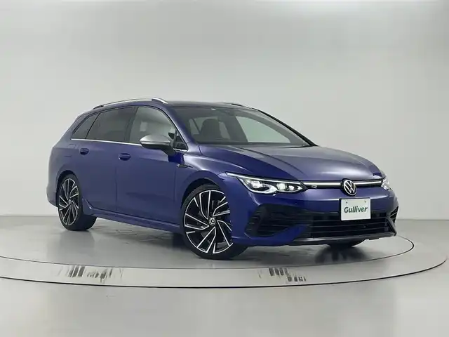 フォルクスワーゲン ＶＷ ゴルフＲヴァリアント TSI 4モーション 埼玉県 2022(令4)年 1.7万km 青 アダプティブクルーズコントロール/レーンキープアシスト　/レーンチェンジアシストシステム　/ドライバー疲労検知システム　/プリクラッシュブレーキシステム　/エマージェンシーアシスト　/パドルシフト　/ＥＴＣ２．０/純正ナビ/(フルセグ/Bluetooth/AM/FM)/パワーバックドア/バックカメラ/１８インチ純正アルミホイール/シートヒーターD+N席/ＬＥＤヘッドライト