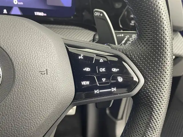 フォルクスワーゲン ＶＷ ゴルフＲヴァリアント TSI 4モーション 埼玉県 2022(令4)年 1.7万km 青 アダプティブクルーズコントロール/レーンキープアシスト　/レーンチェンジアシストシステム　/ドライバー疲労検知システム　/プリクラッシュブレーキシステム　/エマージェンシーアシスト　/パドルシフト　/ＥＴＣ２．０/純正ナビ/(フルセグ/Bluetooth/AM/FM)/パワーバックドア/バックカメラ/１８インチ純正アルミホイール/シートヒーターD+N席/ＬＥＤヘッドライト