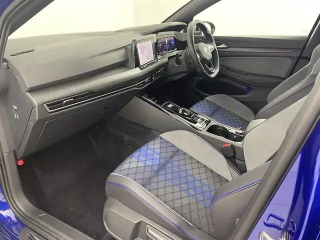 フォルクスワーゲン ＶＷ ゴルフＲヴァリアント TSI 4モーション 埼玉県 2022(令4)年 1.7万km 青 アダプティブクルーズコントロール/レーンキープアシスト　/レーンチェンジアシストシステム　/ドライバー疲労検知システム　/プリクラッシュブレーキシステム　/エマージェンシーアシスト　/パドルシフト　/ＥＴＣ２．０/純正ナビ/(フルセグ/Bluetooth/AM/FM)/パワーバックドア/バックカメラ/１８インチ純正アルミホイール/シートヒーターD+N席/ＬＥＤヘッドライト