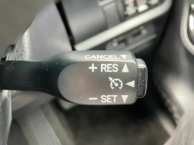 トヨタ ヴォクシー ZS 煌 静岡県 2017(平29)年 4.4万km ボルドーマイカメタリック エンジンスタートボタン/保証書/取扱説明書/記録簿/パワーステアリング/パワーウィンドウ/アイドリングストップ/スマートキー/Wオートエアコン/クルーズコントロール/ETC/USB入力端子/バックカメラ/純正SDナビ（CD.DVD.BT.フルセグ）/3列シート/ドライブレコーダー/ウォークスルー/両側パワースライドドア/純正アルミホイール/ABS/横滑り防止装置/レーンキープアシスト/オートライト/オートマチックハイビーム/Wエアバック/衝突軽減システム/合皮シートカバー