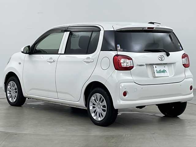 トヨタ パッソ X Lパッケージ S 道東・釧路十勝 2020(令2)年 2.6万km ホワイト ・4WD/・純正ナビ＆Bluetooth＆CD＆フルセグTV/・プリクラッシュセーフティ/・アイドリングストップ/・クリアランスソナー/・オートマチックハイビーム/・横滑り防止装置/・シートヒーター/・ビルトインETC/・オートライト/・LEDライト/・スマートキー/・電動格納ミラー/・積込サマータイヤ付