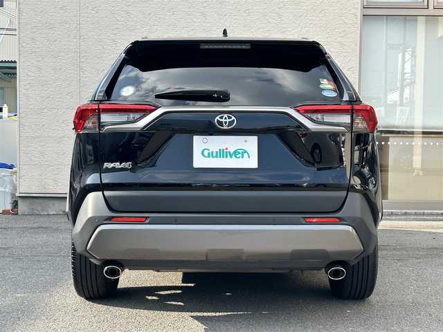 トヨタ ＲＡＶ４ G 大阪府 2020(令2)年 3.2万km アティチュードブラックマイカ 純正7インチナビ/（フルセグ／ＢＴ／ＣＤ／ＤＶＤ）/レーダークルーズコントロール/バックモニター/ブラインドスポットモニター/コーナーセンサー/衝突被害軽減システム/レーンキープアシスト/電動リアゲート/レザーシート（黒）/運転席パワーシート/前席パワーシート/運転席メモリーシート/ハンドルヒーター/４WD/前後ドライブレコーダー/ETC/純正１８インチＡＷ/保証書/取扱説明書/スペアキーX1