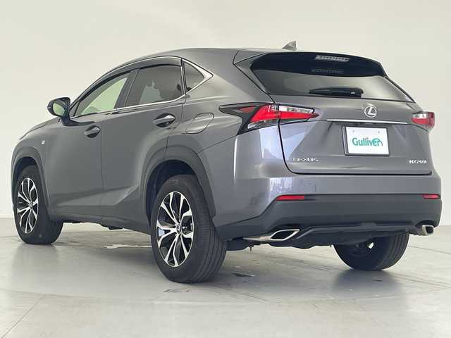 レクサス ＮＸ 200t Fスポーツ 愛知県 2016(平28)年 4.4万km マーキュリーグレーマイカ ガラスルーフ/三眼LEDヘッドライト/純正メモリナビ・フルセグＴＶ/バックカメラ/スマートキー/カードキー/パドルシフト/オートホールド機能/ステアリングヒーター/シートヒーター/エアシート/パワーシート/赤レザーシート