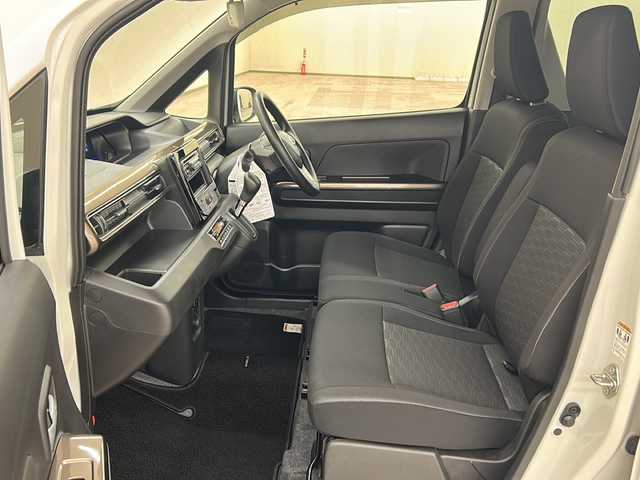 スズキ ワゴンＲ カスタムＺ HYBRID ZX 道央・札幌 2022(令4)年 0.4万km ピュアホワイトP /4WD//純正オーディオ/（CD/AM/FM）//デュアルカメラブレーキ//レーダークルーコントロール//オートライト//フォグライト//両席シートヒーター//リアスポイラー//タイプC給電ポート//保証書