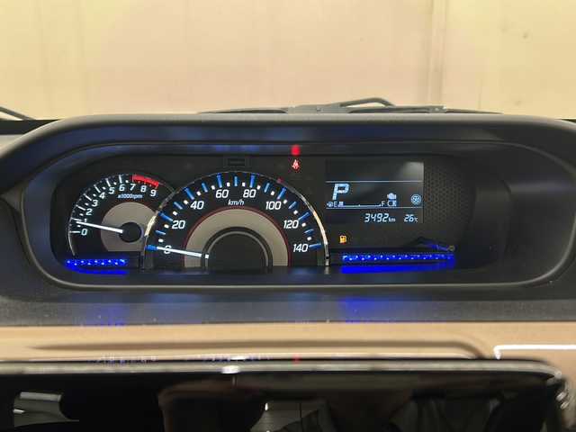 スズキ ワゴンＲ カスタムＺ HYBRID ZX 道央・札幌 2022(令4)年 0.4万km ピュアホワイトP /4WD//純正オーディオ/（CD/AM/FM）//デュアルカメラブレーキ//レーダークルーコントロール//オートライト//フォグライト//両席シートヒーター//リアスポイラー//タイプC給電ポート//保証書