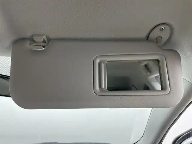 トヨタ アクア S 岡山県 2017(平29)年 3.1万km スーパーホワイトⅡ モデリスタエアロ/純正ナビ(NSZT-W66T)/ビルトインＥＴＣ　/ドライブレコーダー前後　/オートエアコン　/ドアバイザー　/ヘッドライトレベライザー　/ステアリングスイッチ/スペアキー×1/CD/DVD再生/Bluetooth/フルセグ
