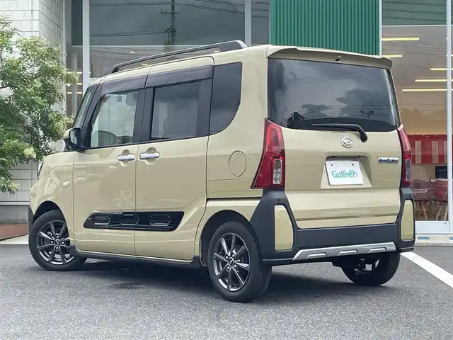 ダイハツ タント ファンクロス 岡山県 2023(令5)年 2.6万km サンドベージュメタリック 純正ナビ　NMZK-W73D/フルセグTV、CD、DVD、Bluetooth、AM、FM/全方位カメラ/両側パワースライドドア/シートバックテーブル/ドライブレコーダー/ロールサンシェード/スマートアシスト