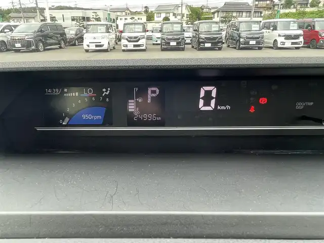 ダイハツ タント ファンクロス 岡山県 2023(令5)年 2.6万km サンドベージュメタリック 純正ナビ　NMZK-W73D/フルセグTV、CD、DVD、Bluetooth、AM、FM/全方位カメラ/両側パワースライドドア/シートバックテーブル/ドライブレコーダー/ロールサンシェード/スマートアシスト