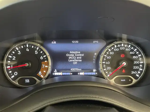 クライスラー・ジープ ジープ レネゲード リミテッド 岡山県 2023(令5)年 4.3万km 白 ブラックレザーシート/シートヒーター/ステアリングヒーター/ACC/自動緊急ブレーキ/レーンセンス警告/ParkSence/リアParkSence/ブラインドスポット警告/オートライト/オートワイパー/アイドリングストップ/アダプティブヘッドライト/純正メモリナビ/リアカメラ/フルセグTV/Bluetooth/USB/AUX/ETC2.0/JEEP純正ドラレコ（F/R）/自動防眩ミラー/ハロゲンヘッドライト/電動格納ミラー