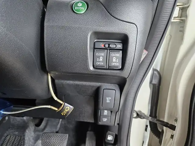 ホンダ Ｎ ＢＯＸ カスタム G ターボSSパッケージ 宮城県 2016(平28)年 5.2万km プレミアムホワイトパールⅡ カロッツェリアナビ/フルセグTV/両側パワースライドドア/バックカメラ/ビルトインETC/クルーズコントロール/衝突被害軽減ブレーキ/ターボ/HIDヘッドランプ/オートライト/オートエアコン/革巻きステアリング/ステアリングスイッチ/パドルシフト/ハーフレザーシート/前席シートヒーター/純正15インチアルミホイール/スマートキー/プッシュエンジンスイッチ/禁煙車