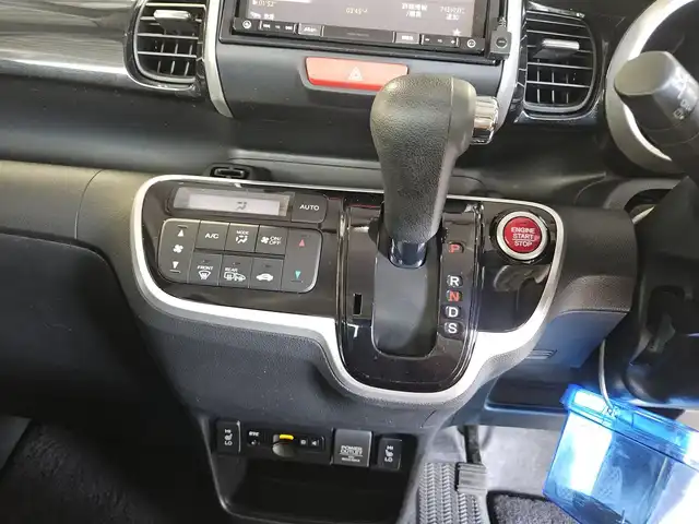 ホンダ Ｎ ＢＯＸ カスタム G ターボSSパッケージ 宮城県 2016(平28)年 5.2万km プレミアムホワイトパールⅡ カロッツェリアナビ/フルセグTV/両側パワースライドドア/バックカメラ/ビルトインETC/クルーズコントロール/衝突被害軽減ブレーキ/ターボ/HIDヘッドランプ/オートライト/オートエアコン/革巻きステアリング/ステアリングスイッチ/パドルシフト/ハーフレザーシート/前席シートヒーター/純正15インチアルミホイール/スマートキー/プッシュエンジンスイッチ/禁煙車