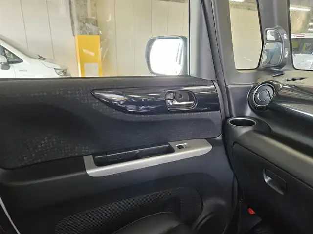 ホンダ Ｎ ＢＯＸ カスタム G ターボSSパッケージ 宮城県 2016(平28)年 5.2万km プレミアムホワイトパールⅡ カロッツェリアナビ/フルセグTV/両側パワースライドドア/バックカメラ/ビルトインETC/クルーズコントロール/衝突被害軽減ブレーキ/ターボ/HIDヘッドランプ/オートライト/オートエアコン/革巻きステアリング/ステアリングスイッチ/パドルシフト/ハーフレザーシート/前席シートヒーター/純正15インチアルミホイール/スマートキー/プッシュエンジンスイッチ/禁煙車